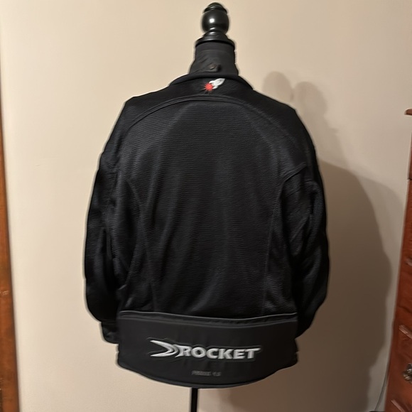 Men’s Joe Rocket Black mesh padded motorcycle jacket - Picture 4 of 16